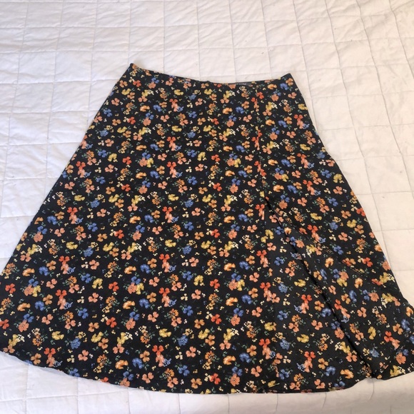 2/$15 Primark Cottagecore midi skirt - Picture 3 of 5